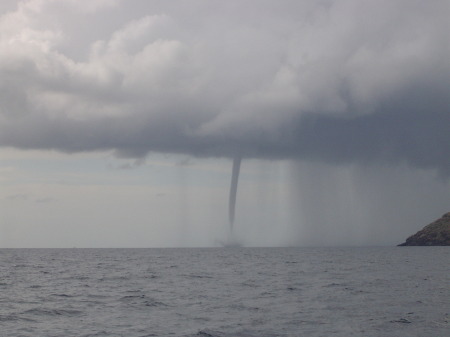 Wasserhose,Tornado oder Thrombe.