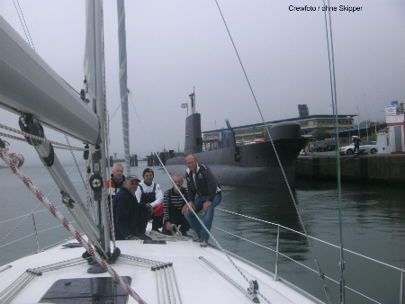 Crew vor dem U-Boot (Museum), Sassnitz